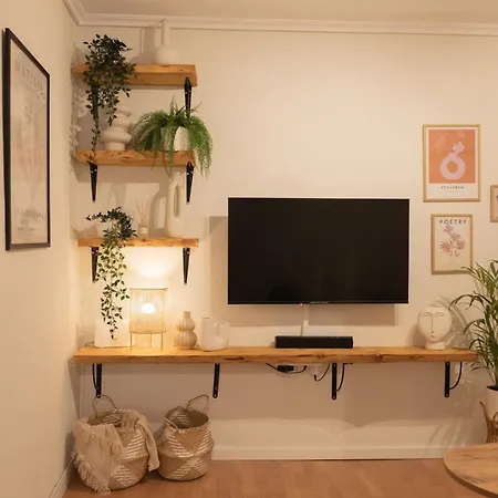 公寓 The Cozy Nest In The Center *
